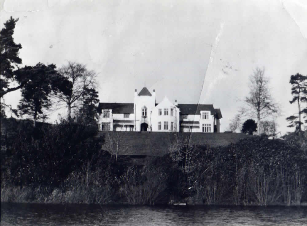 William Mewburn junior built Achnacarron in 1908 - thanks to Ken Williams for arranging for us to use this photo.